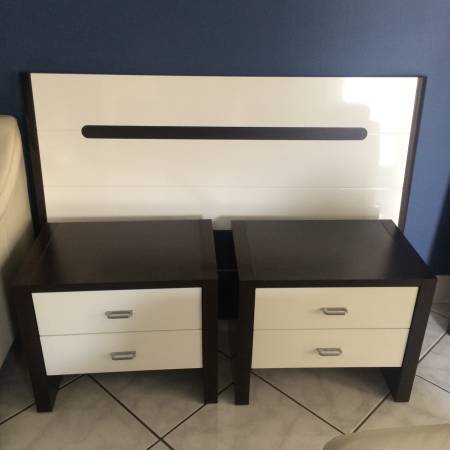 Full Double Awesome High end White amp Wenge Bed amp 2 nightstands