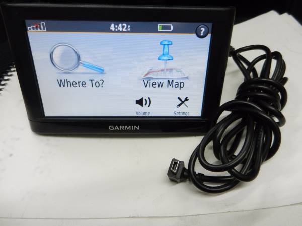 Garmin Nuvi 52LM 5 GPS Navigation System