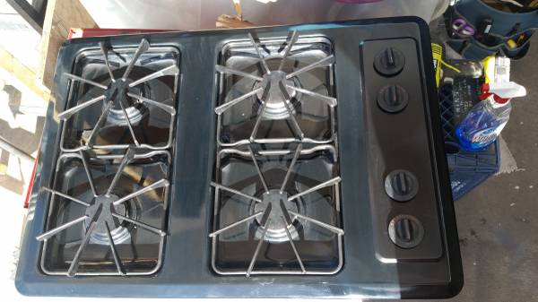 GE BLACK GAS COOKTOP