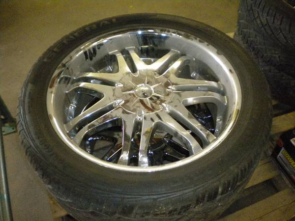 General Grabber 30540R22 tires with aluminum 6 hole rims