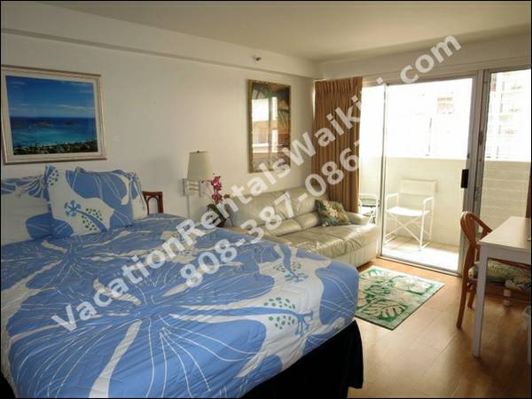 Get away to Waikiki. Affordable condo near the beach. (Waikiki)