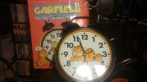 Giant Garfield alarm clock1978