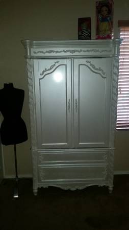 Girls Armoire