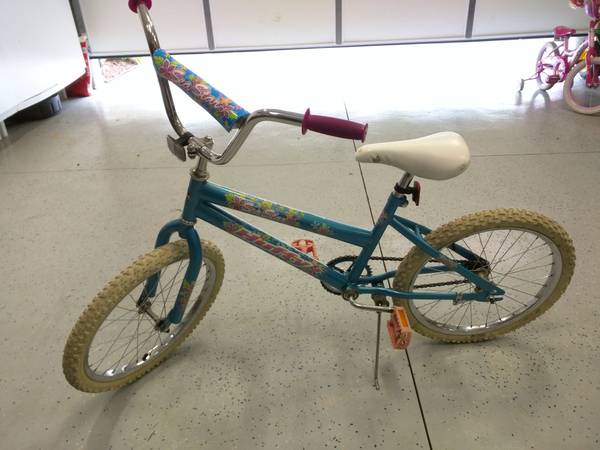 Girls Huffy Bike 20