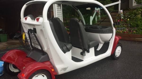 global electric car       golf cart    (milton vt)