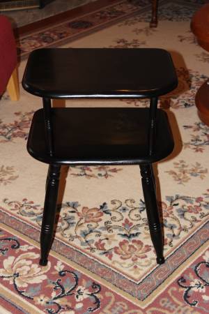 Glossy Black Side Table