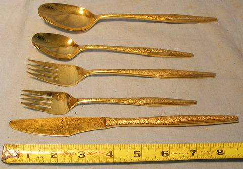 Gold Electroplated 5 Piece Place Setting (Beverly)
