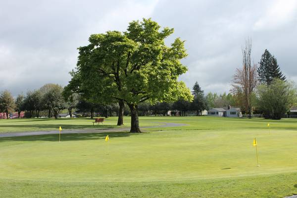 GOLF COURSE CLUBHOUSE