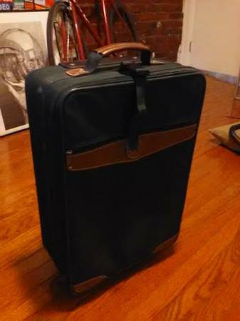Green locking Suitcase 21x14x7