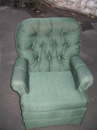 Green Swivle Rocking Chair