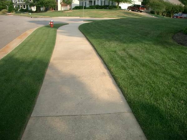 Green Tech Lawn CareAffordable Credit Cards Accepted Call or Text (Columbus)