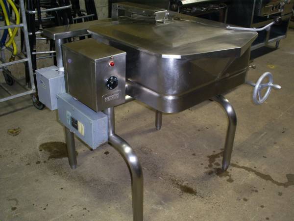 Groen 20 Gallon Braising Tilt Kettle