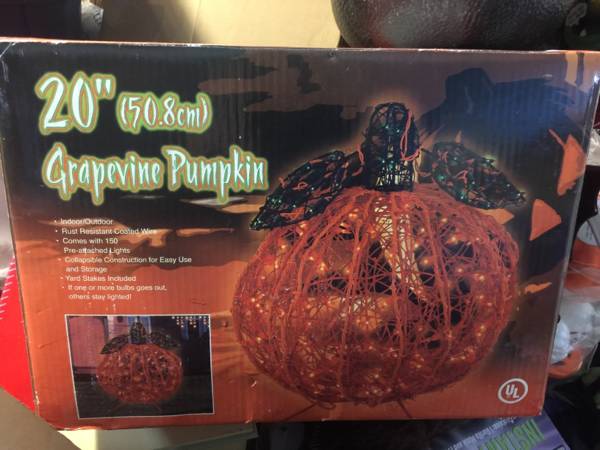 Halloween 20 inch Grapevine Pumpkin