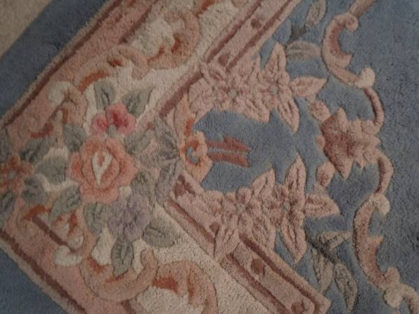 Hand Tufted Bluecream area carpet