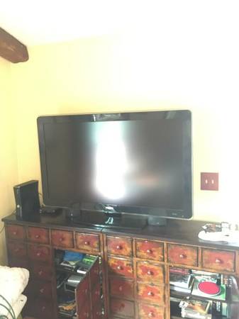 Hang my TV on Wall and Hide Cables in Wall (Columbia)