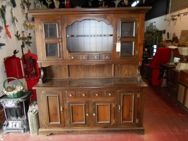 Haywood Wakefeild pine Hutch