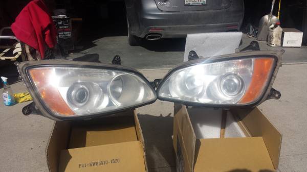 Headlight Assemblies KW T660