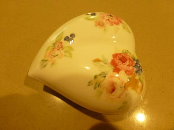 Heart Shape Box With Lid in Rosemead by Mikasa