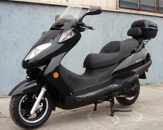 Highway legal scooter 250 cc up to 80 mph and 60 mpg