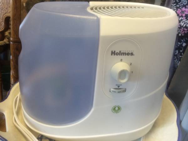 Holmes humidifier
