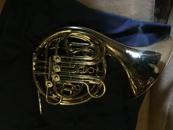 Holton 178 French Horn w Mouthpiece and Case