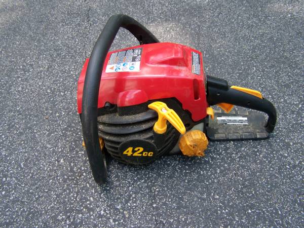 HOMELITE CHAINSAW FOR PARTS OR REPAIR