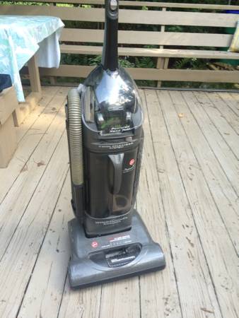 Hoover vacuum bagless