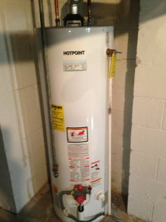 HOTPOINT GAS Hot water heater WORKS GREAT