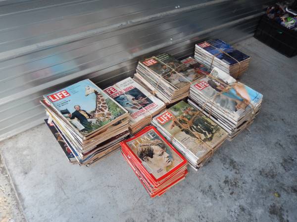 Huge Lot Vintage LIFE magazines great condition full sets 1960s