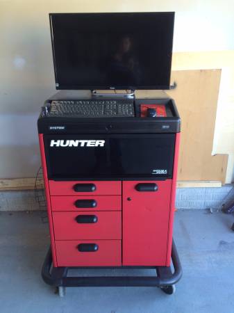 Hunter WA244 Alignment system 4 years old