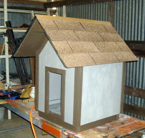I Build Custom Dog Houses