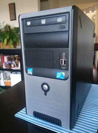 Intel Core 2 Duo E8400, 4GB RAM, 640GB Hard Drive, Windows 7 Pro