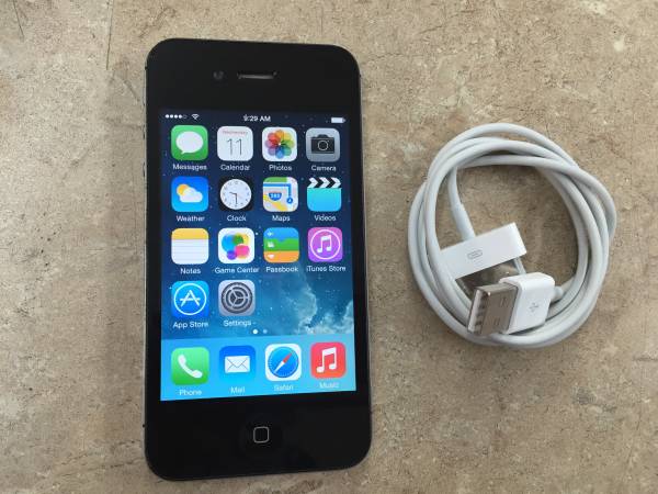 iPhone 4 8GB for Verizon or Pageplus