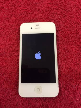 iPhone 4s 64gb black and 16gb white Like brand new. (castaic)