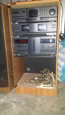 Item  207 In Cabinet Stereo System