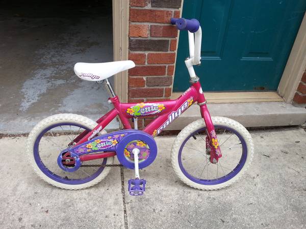 ittle girl bike pink white tires