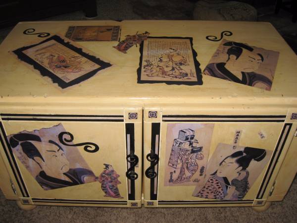 Japanese Motif Style Cabinet