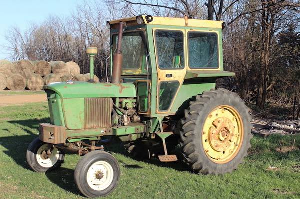John Deere 3010 tractor