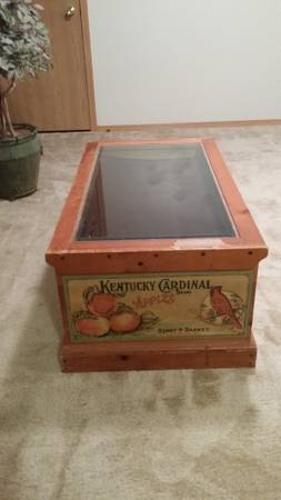 Kentucky Cardinals Brand beveled glass top table