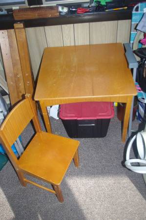 Kids Table amp Four Chairs