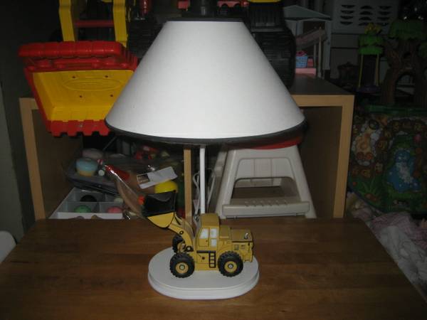 Kids Wood and Porcelain Tonka Truck lamp