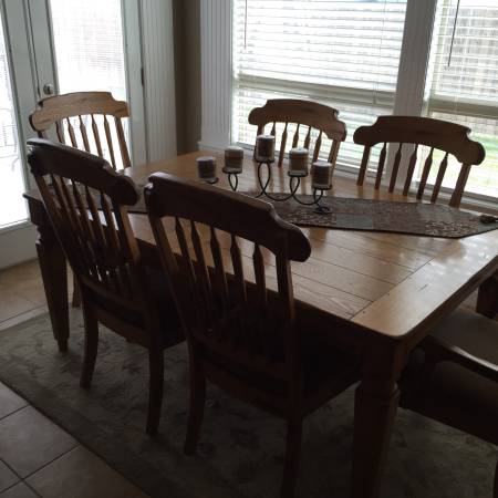 KITCHEN TABLE INCLUDING SIX CHAIRS amp CABINET