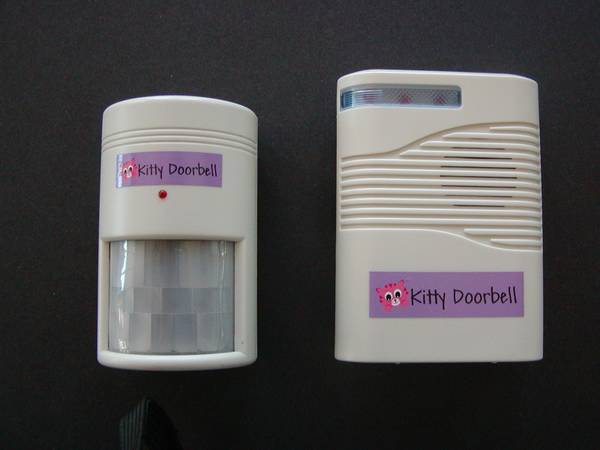 KITTYDOGGYPET  DOORBELL (New Berlin)