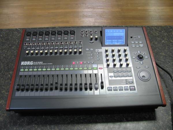 KORG D3200  Digital Recording Studio