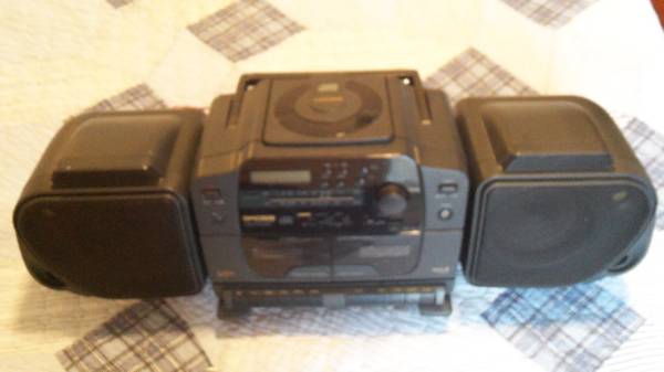 KOSS PORTABLE RADIO.  amfm  Cd  Cassette