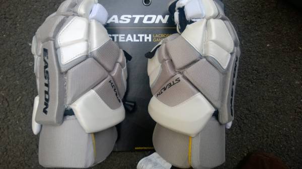 lacrosse gloves new size 12 easton