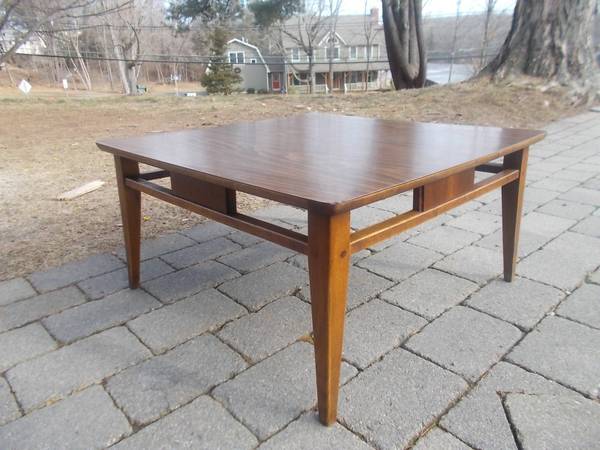 Lane Mid Century Coffee Table