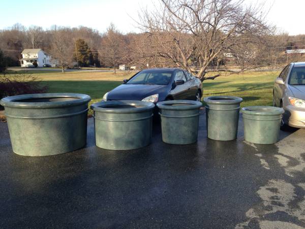 Large Flower Pots or Planters (perryville md)