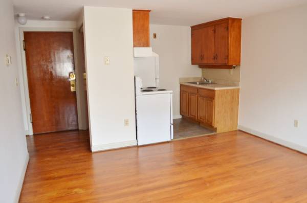 Large One Bedroom Apartment W Heat amp Hot Water (Hartford)