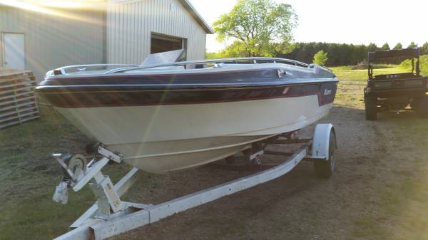 larson 18 ft ski boat 150 hp johnson